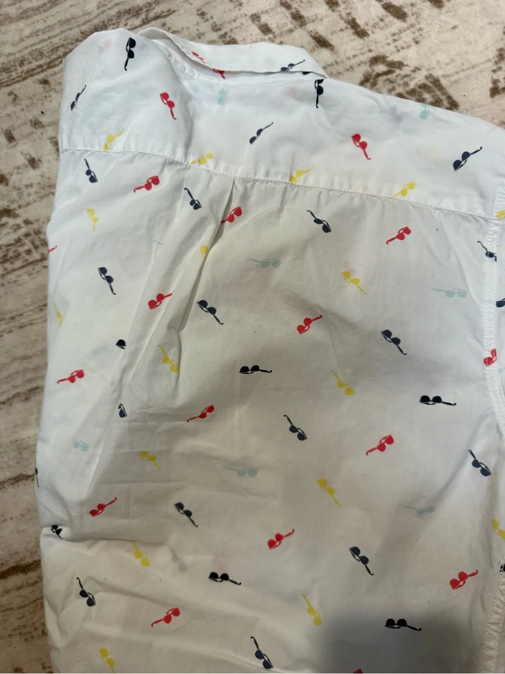 Levi's White Short-Sleeve Button-Down Shirt with Multicolor Sunglasses Print